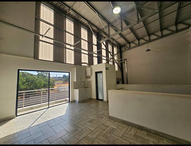 338M² WAREHOUSE TO LET IN LINBRO PARK